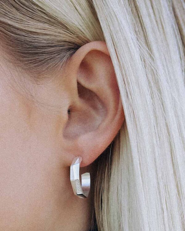 ARKTIS-hoop-earring-Silver